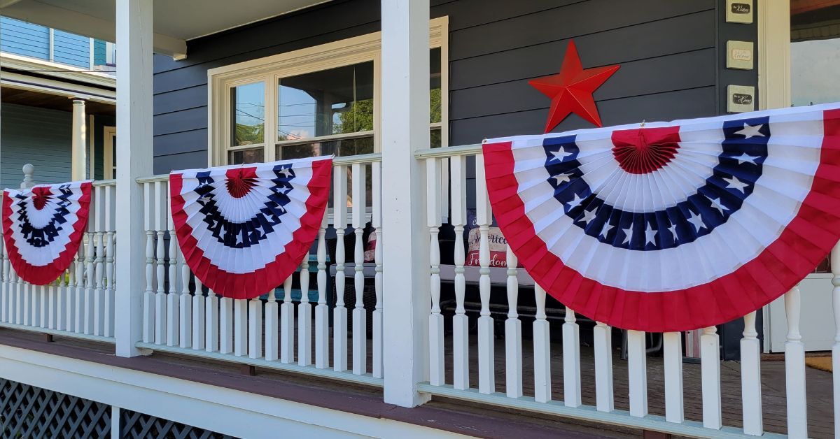 Using Flag Bunting in 4th of July Parade Decorations