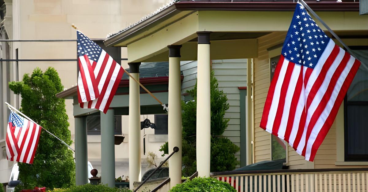The Most Common Applications for Wall-Mounted Flagpoles